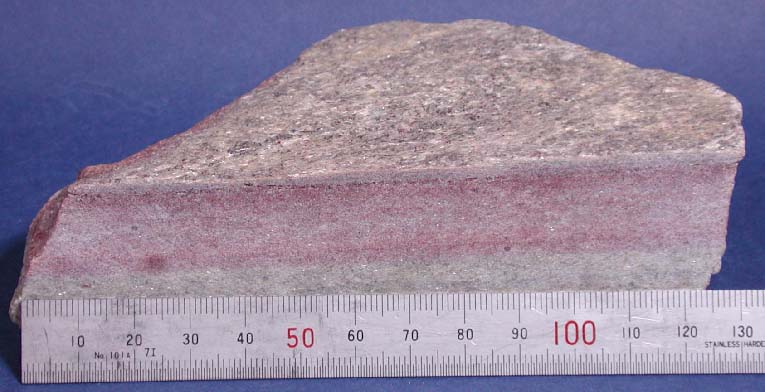 特徴 砂岩 堆積岩の特徴と見分け方